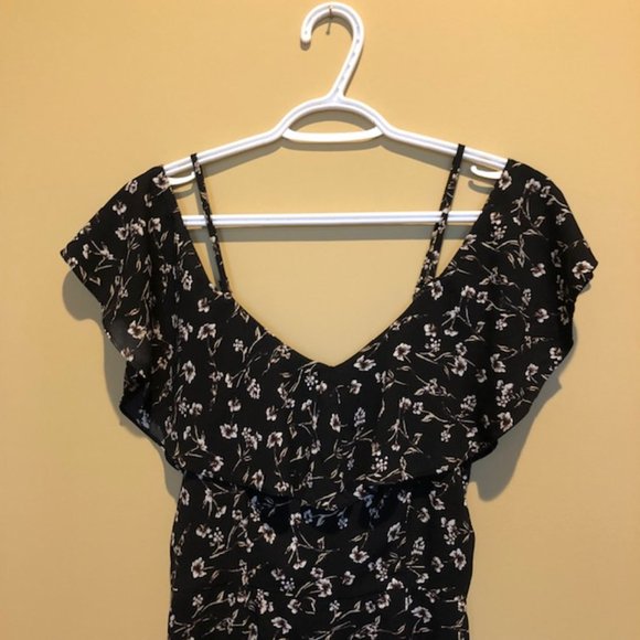 J.O.A. Floral Cold-Shoulder Jumpsuit - XS - Picture 3 of 8